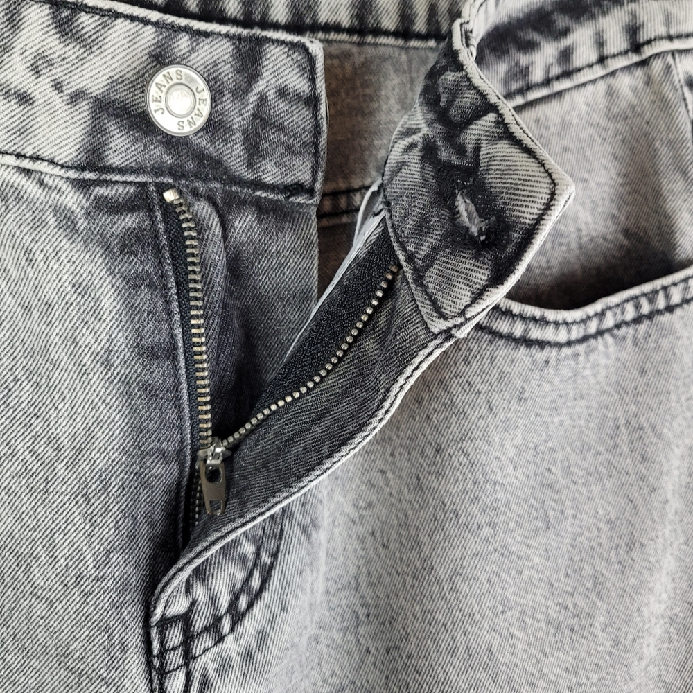Redial Acid Wash Embellished Studded Tapered Ankle Mom Jeans Women Size 6 - Picture 4 of 16